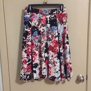 Mid length floral pattern skirt